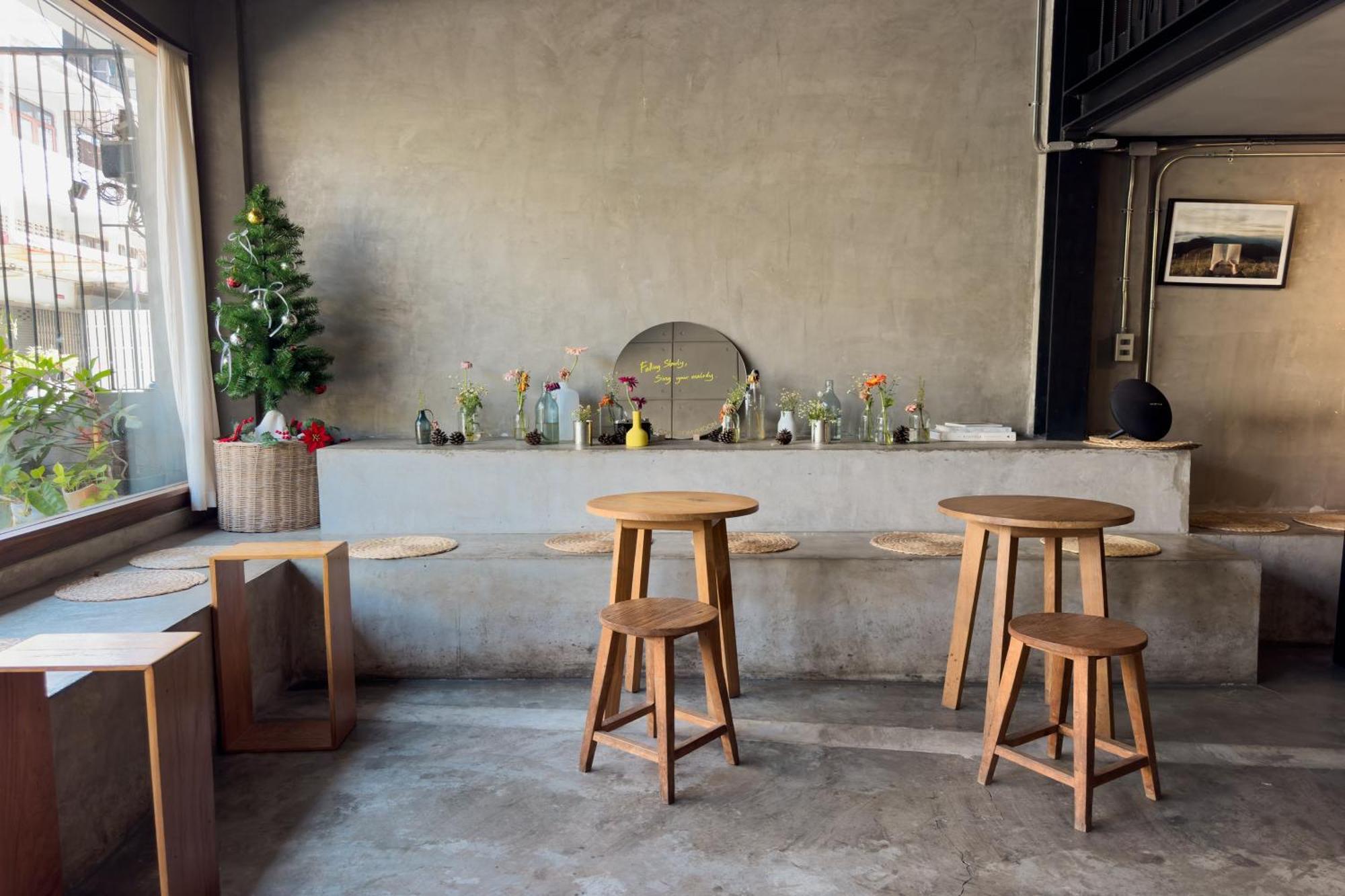 Once In A Blue Moon Cafe And Hostel Chiang Mai Exterior foto